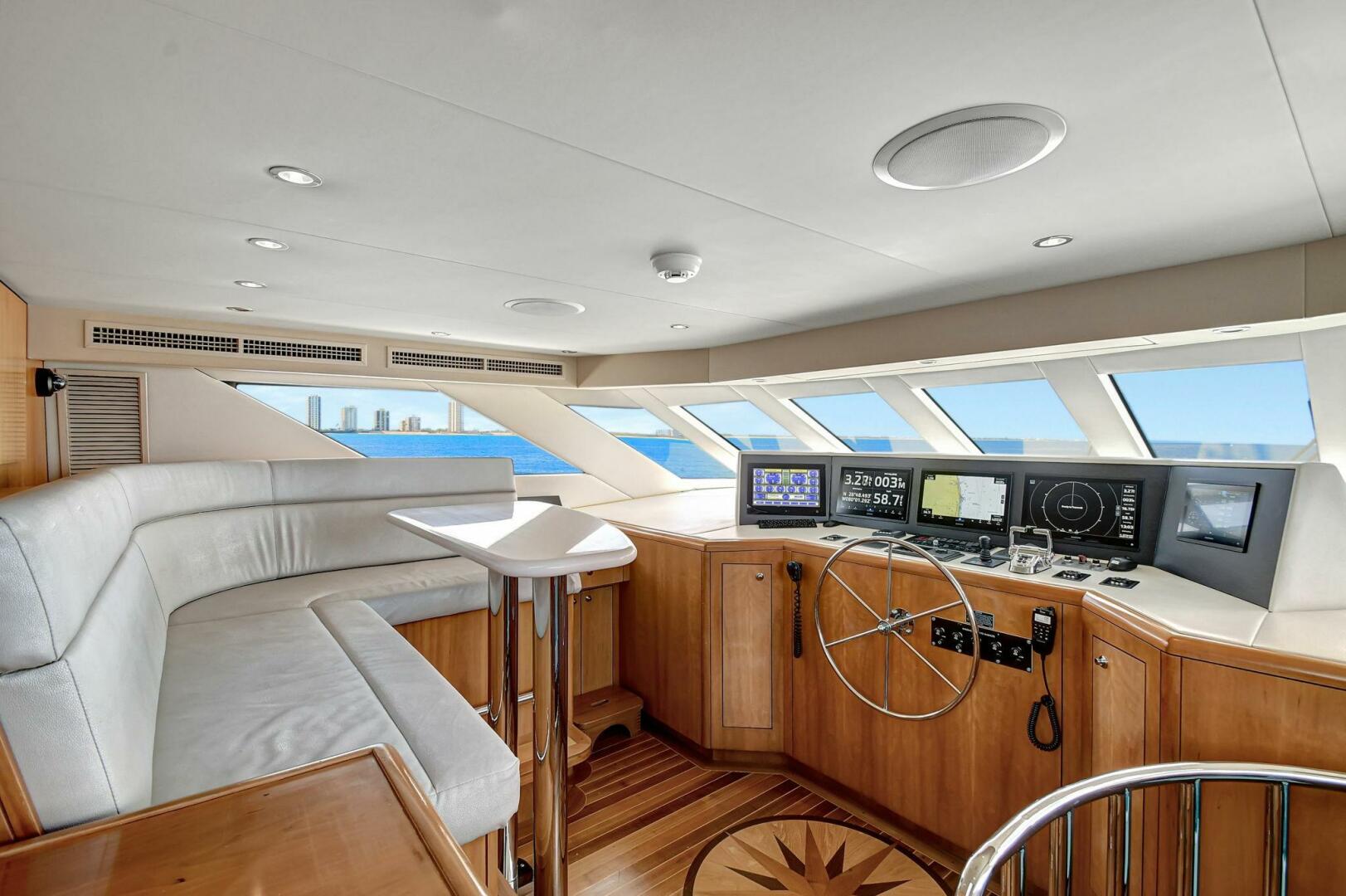 Hatteras 2005-DANIELLE West Palm Beach -Florida-United States-018 Main Deck Pilothouse -5019811 | Thumbnail