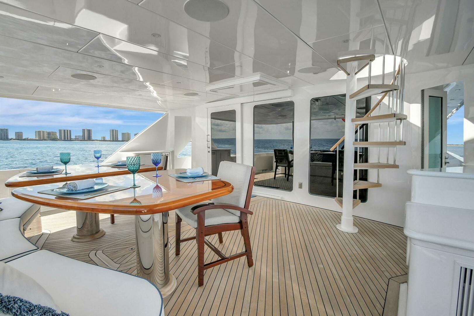 Hatteras 2005-DANIELLE West Palm Beach -Florida-United States-002 Main Deck 01-5019795 | Thumbnail