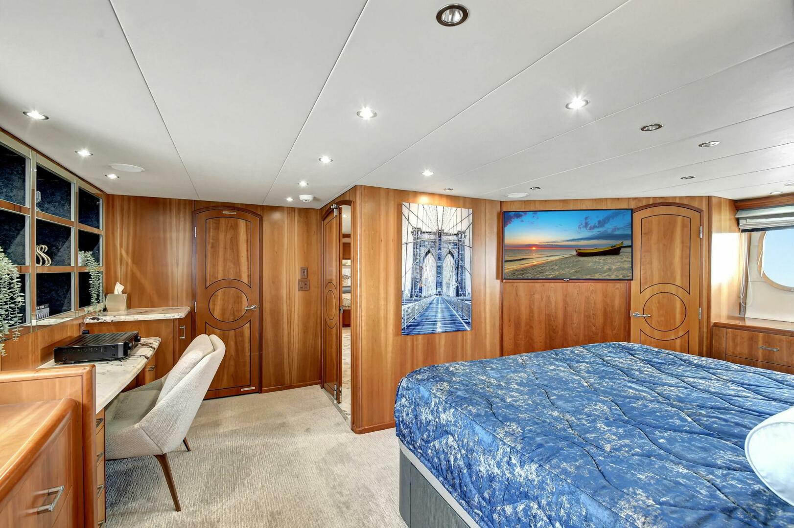 Hatteras 2005-DANIELLE West Palm Beach -Florida-United States-024 Lower Deck Midship Master Stateroom 02-5019817 | Thumbnail