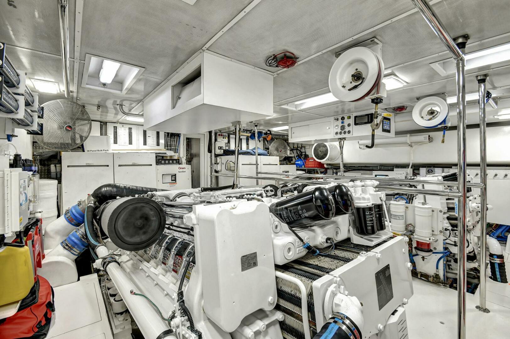 Hatteras 2005-DANIELLE West Palm Beach -Florida-United States-054 Engine Room 04-5019847 | Thumbnail