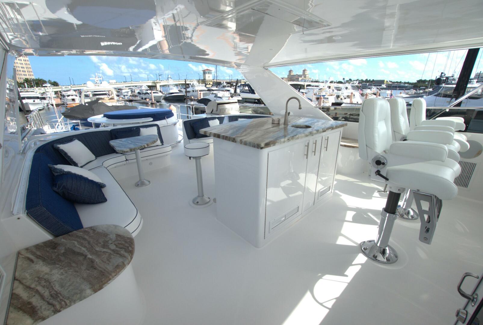 Hatteras 2005-DANIELLE West Palm Beach -Florida-United States-042 Flybridge Bar and Seating Area 01-5019835 | Thumbnail