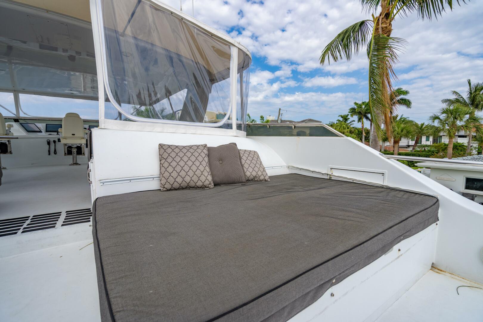 Hatteras-100 Motor Yacht 2001-Sunday Money Pompano Beach-Florida-United States-5405843 | Thumbnail