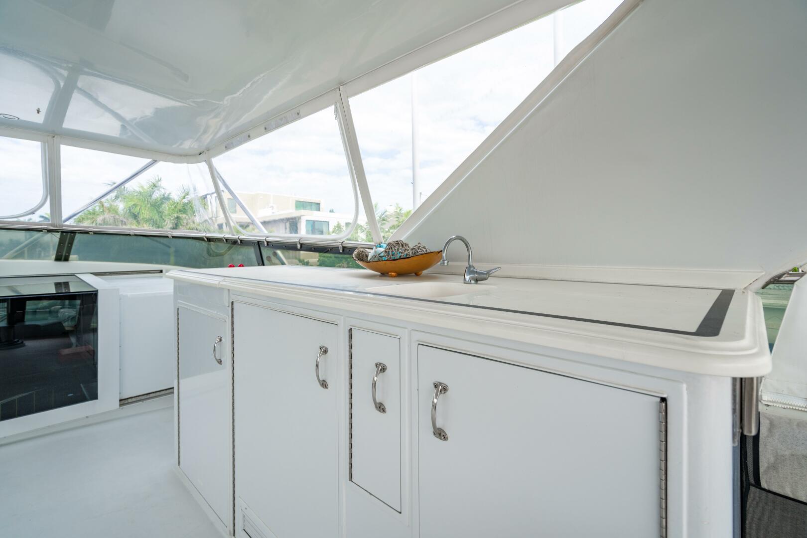 Hatteras-100 Motor Yacht 2001-Sunday Money Pompano Beach-Florida-United States-5405815 | Thumbnail
