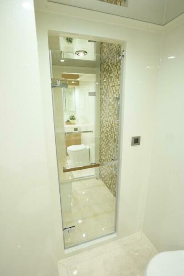 Johnson-Flybridge w/Hydraulic Platform 2027-JOHNSON 93 OPEN FB Kaohsiung-Taiwan-VIP 2 Heads With Shared Shower-5032675