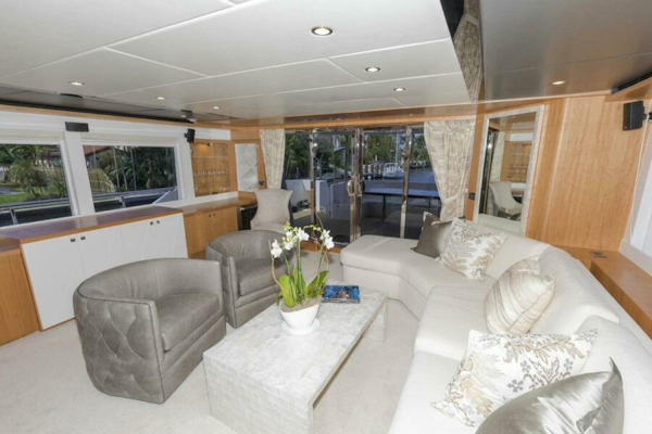 Johnson-Flybridge w/Hydraulic Platform 2027-JOHNSON 93 OPEN FB Kaohsiung-Taiwan-Salon Aft To Port-5032651