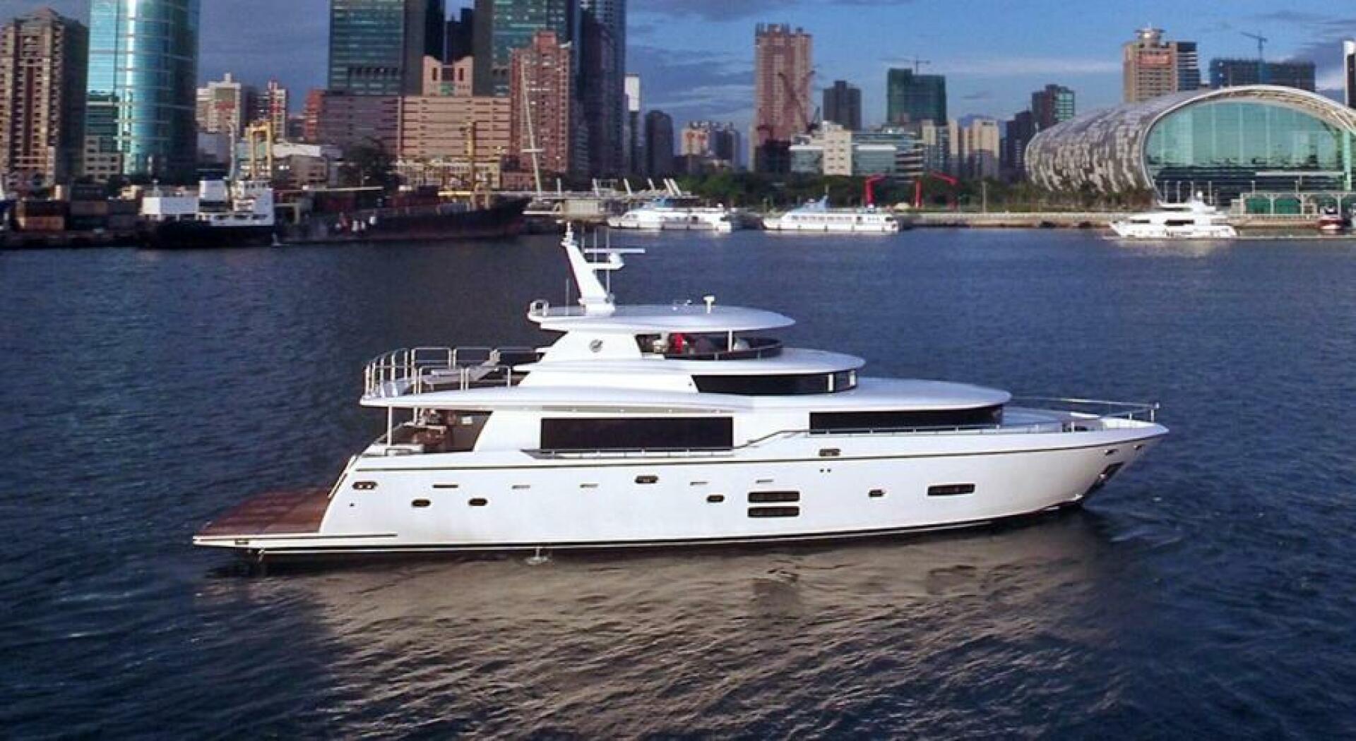 Johnson-Flybridge w/Hydraulic Platform 2027-JOHNSON 93 OPEN FB Kaohsiung-Taiwan-93 Johnson-5032702 | Thumbnail