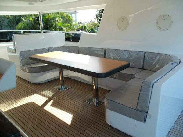 Johnson-Flybridge w/Hydraulic Platform 2027-JOHNSON 93 OPEN FB Kaohsiung-Taiwan-Starboard Side Settee-5032686