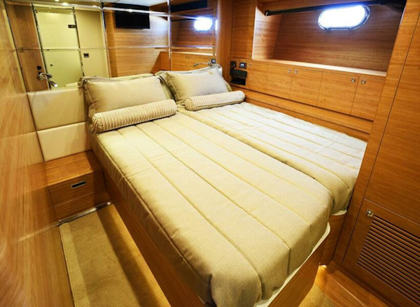 Johnson-Flybridge w/Hydraulic Platform 2027-JOHNSON 93 OPEN FB Kaohsiung-Taiwan-Twin Forward To Port Converts To A Double-5032678