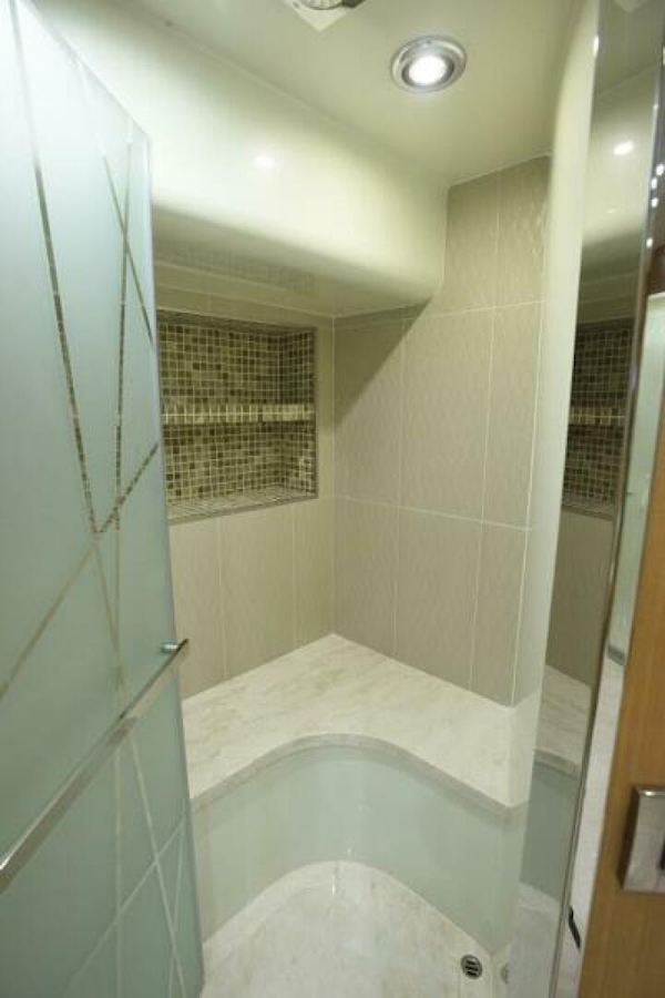 Johnson-Flybridge w/Hydraulic Platform 2027-JOHNSON 93 OPEN FB Kaohsiung-Taiwan-Master Shower-5032667