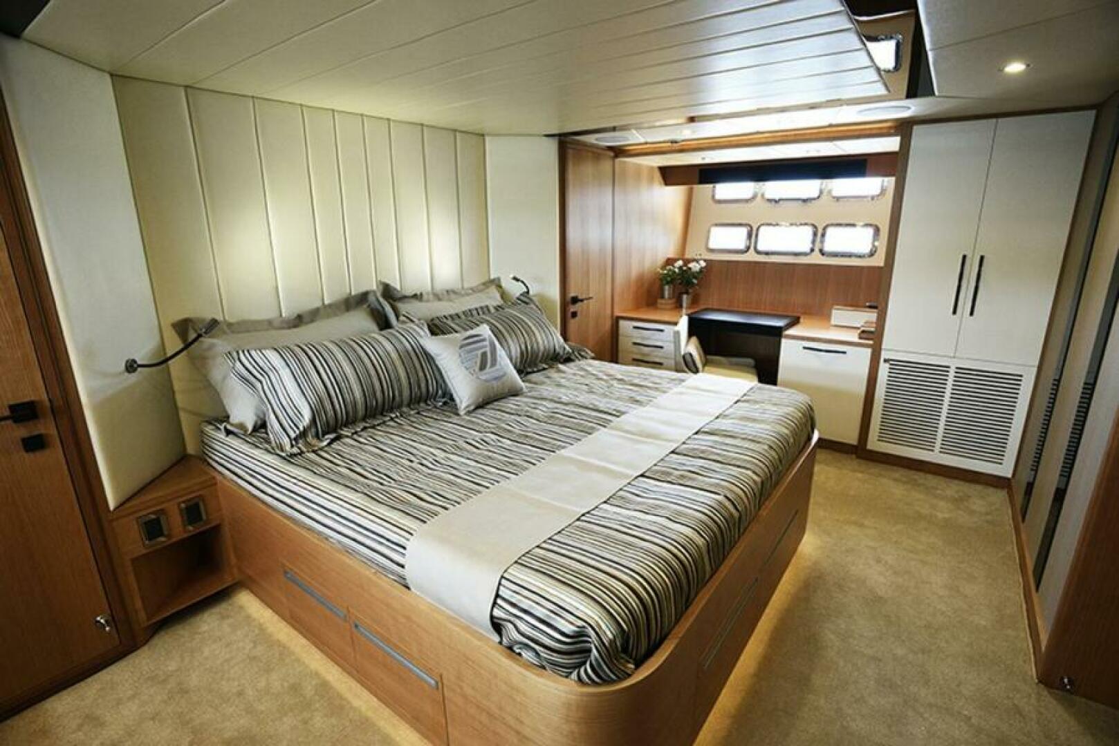 Johnson-Flybridge w/Hydraulic Platform 2027-JOHNSON 93 OPEN FB Kaohsiung-Taiwan-VIP-5032670 | Thumbnail