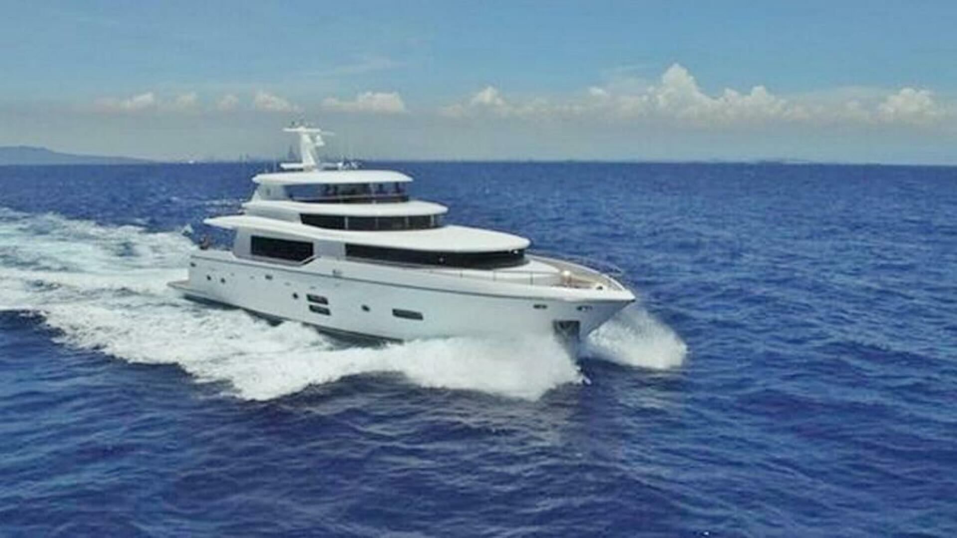 Johnson-Flybridge w/Hydraulic Platform 2027-JOHNSON 93 OPEN FB Kaohsiung-Taiwan-93 Johnson-5032703 | Thumbnail