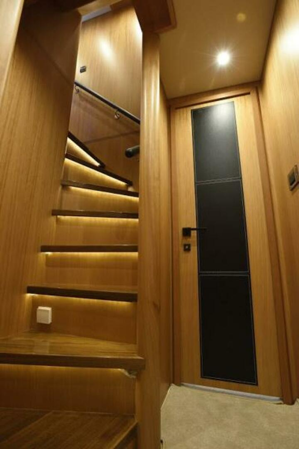 Johnson-Flybridge w/Hydraulic Platform 2027-JOHNSON 93 OPEN FB Kaohsiung-Taiwan-Stairs Down To Staterooms-5032669