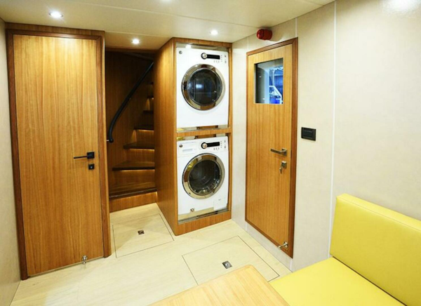 Johnson-Flybridge w/Hydraulic Platform 2027-JOHNSON 93 OPEN FB Kaohsiung-Taiwan-Crew Lounge-5032683
