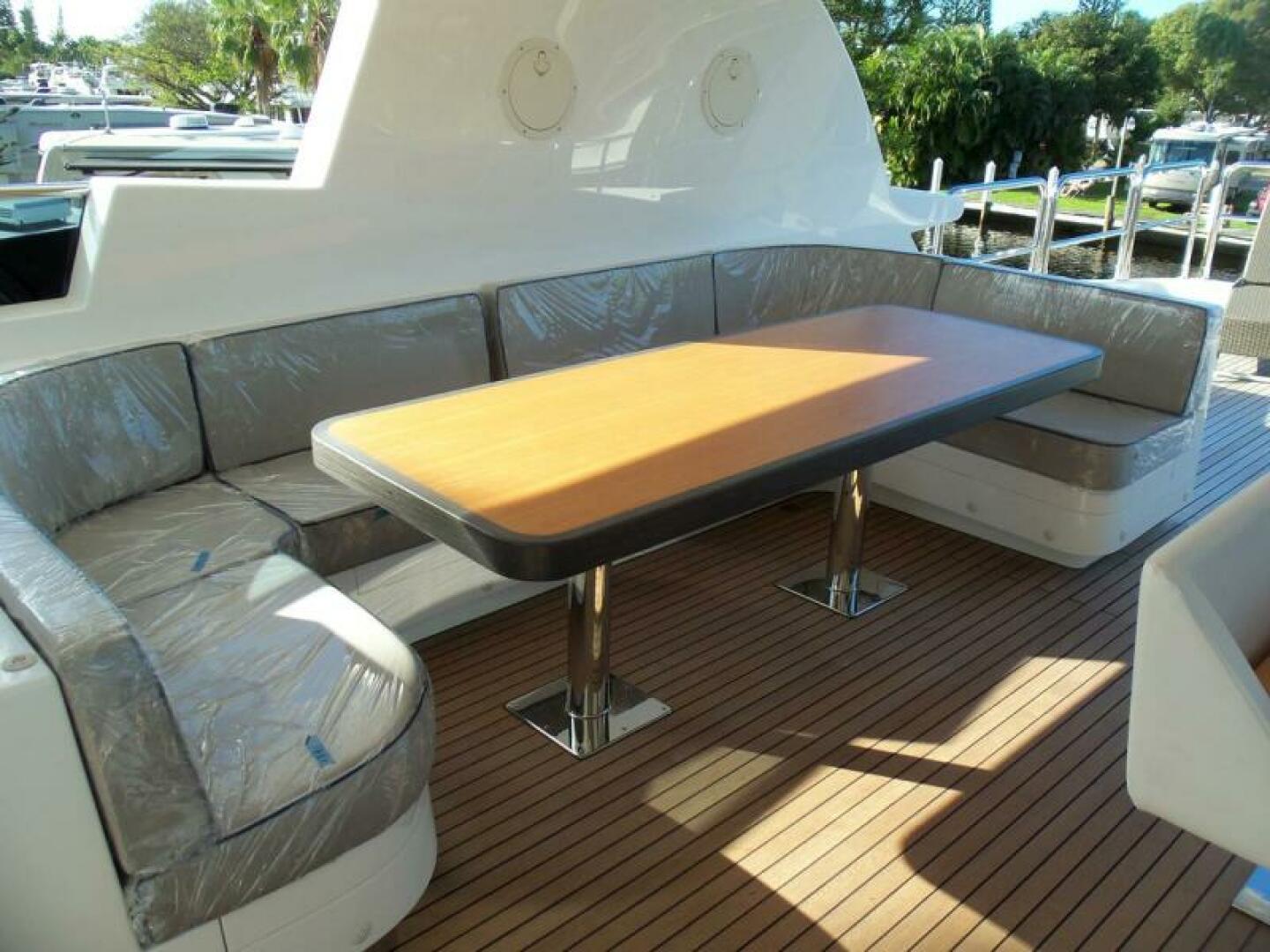 Johnson-Flybridge w/Hydraulic Platform 2027-JOHNSON 93 OPEN FB Kaohsiung-Taiwan-Starboard Side Settee-5032687 | Thumbnail