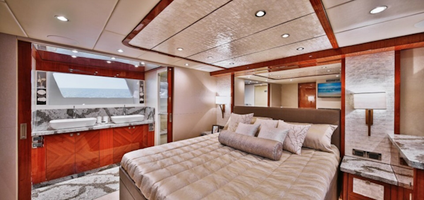 Johnson-Flybridge w/Hydraulic Platform 2027-JOHNSON 80 FLYBRIDGE Kaohsiung-Taiwan-Master head doors open-5033168