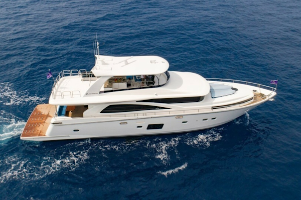 Johnson-Flybridge w/Hydraulic Platform 2027-JOHNSON 80 FLYBRIDGE Kaohsiung-Taiwan-Stbd side-5033190
