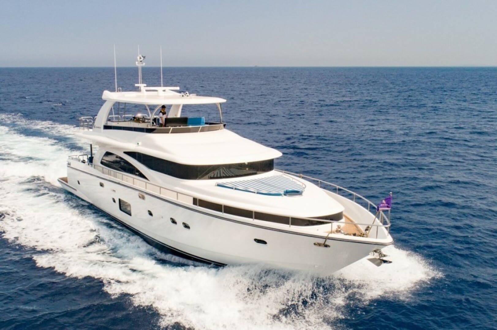 Johnson-Flybridge w/Hydraulic Platform 2027-JOHNSON 80 FLYBRIDGE Kaohsiung-Taiwan-Running-5033191 | Thumbnail