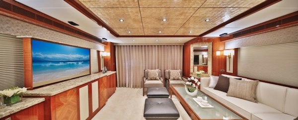 Johnson-Flybridge w/Hydraulic Platform 2027-JOHNSON 80 FLYBRIDGE Kaohsiung-Taiwan-Salon looking aft-5033141