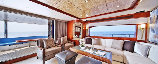 Johnson-Flybridge w/Hydraulic Platform 2027-JOHNSON 80 FLYBRIDGE Kaohsiung-Taiwan-Salon looking to port-5033158