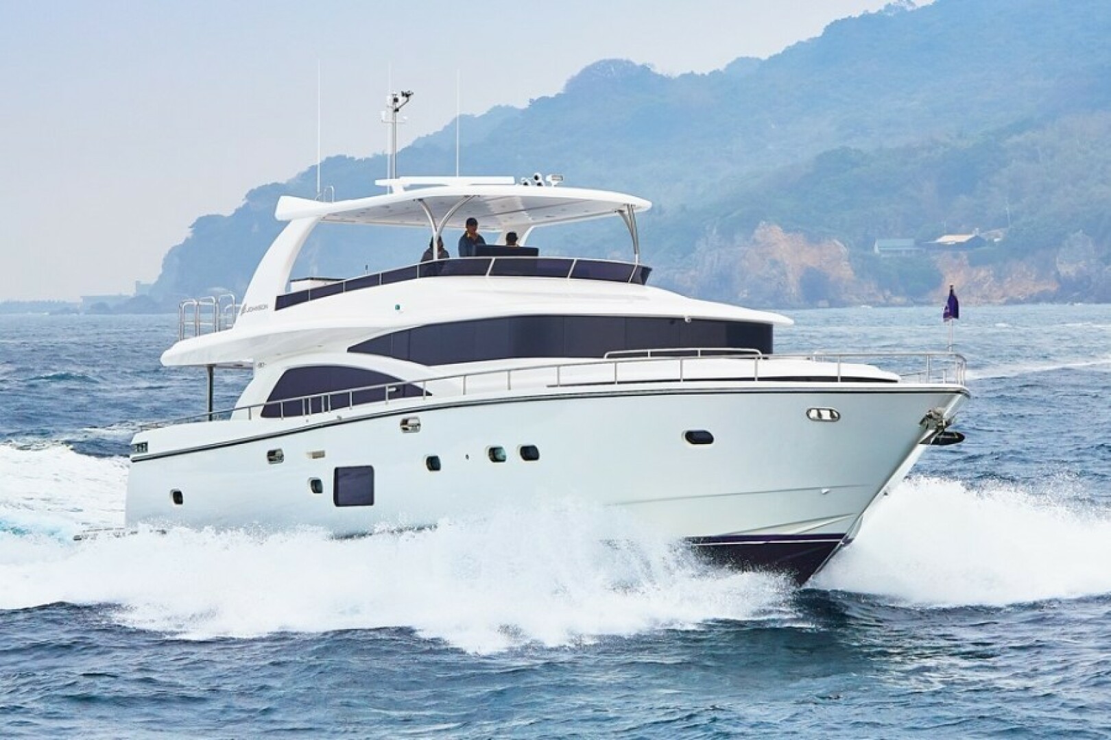 Johnson-Flybridge w/Hydraulic Platform 2027-JOHNSON 80 FLYBRIDGE Kaohsiung-Taiwan-Running-5033193 | Thumbnail