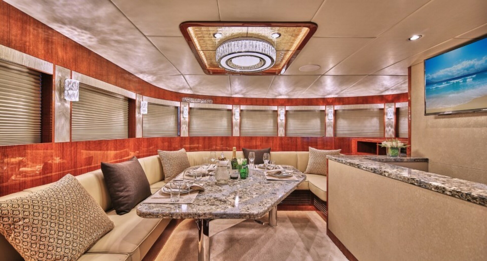 Johnson-Flybridge w/Hydraulic Platform 2027-JOHNSON 80 FLYBRIDGE Kaohsiung-Taiwan-Dining area-5033163 | Thumbnail