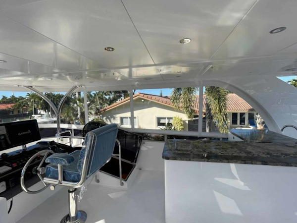Johnson-Flybridge w/Hydraulic Platform 2027-JOHNSON 80 FLYBRIDGE Kaohsiung-Taiwan-Flybridge-5033151