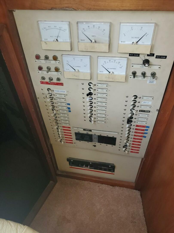 Californian-5239 Cockpit Motor Yacht 1985 -Honolulu-Hawaii-United States-5050864