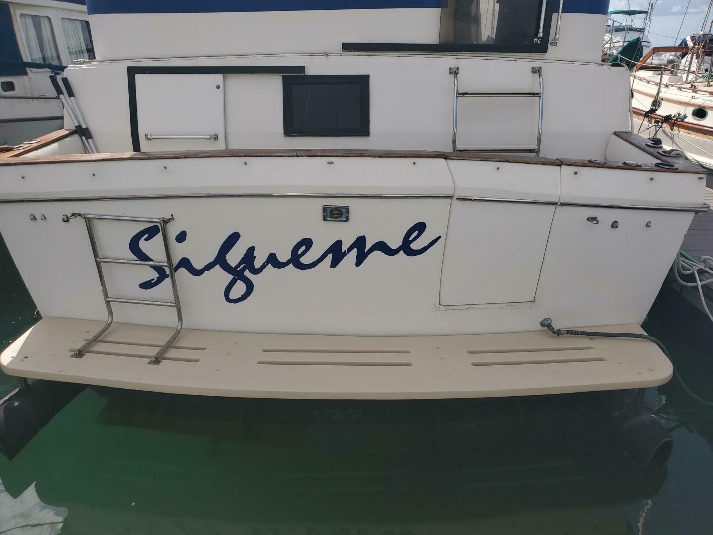 Californian-5239 Cockpit Motor Yacht 1985 -Honolulu-Hawaii-United States-5050856 | Thumbnail