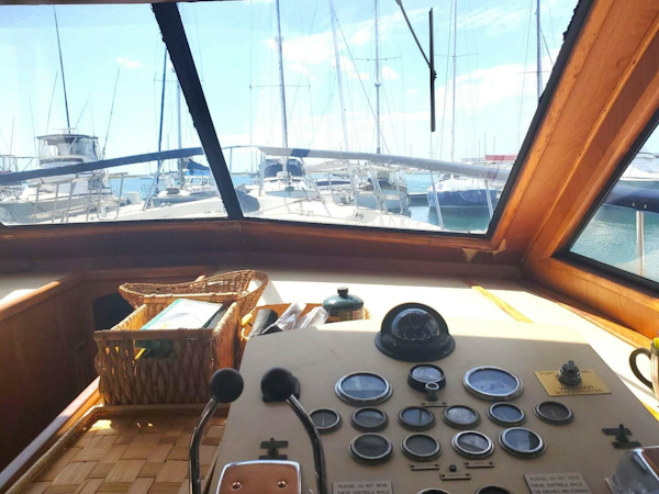 Californian-5239 Cockpit Motor Yacht 1985 -Honolulu-Hawaii-United States-5050879