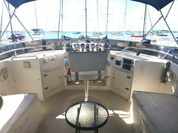 Californian-5239 Cockpit Motor Yacht 1985 -Honolulu-Hawaii-United States-5050890