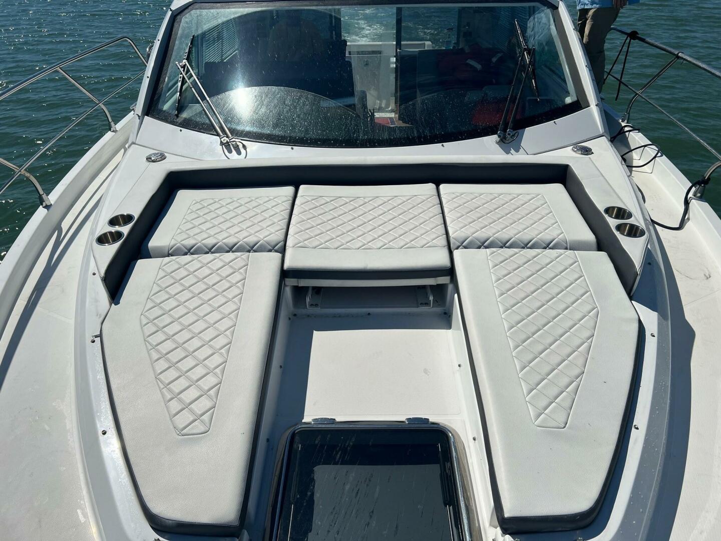 Cruisers Yachts-42 Cantius 2018 -Greenwhich-Connecticut-United States-5075100 | Thumbnail