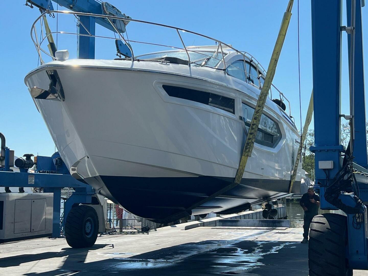 Cruisers Yachts-42 Cantius 2018 -Greenwhich-Connecticut-United States-5075094 | Thumbnail