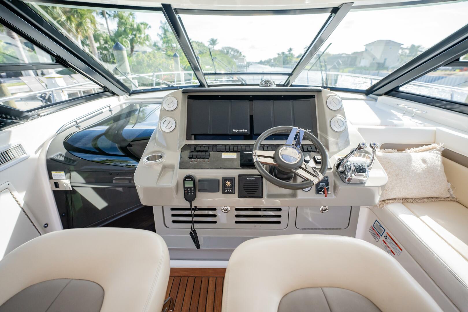 Sea Ray-540 Sundancer 2013-Time Out Vero Beach-Florida-United States-5072312 | Thumbnail