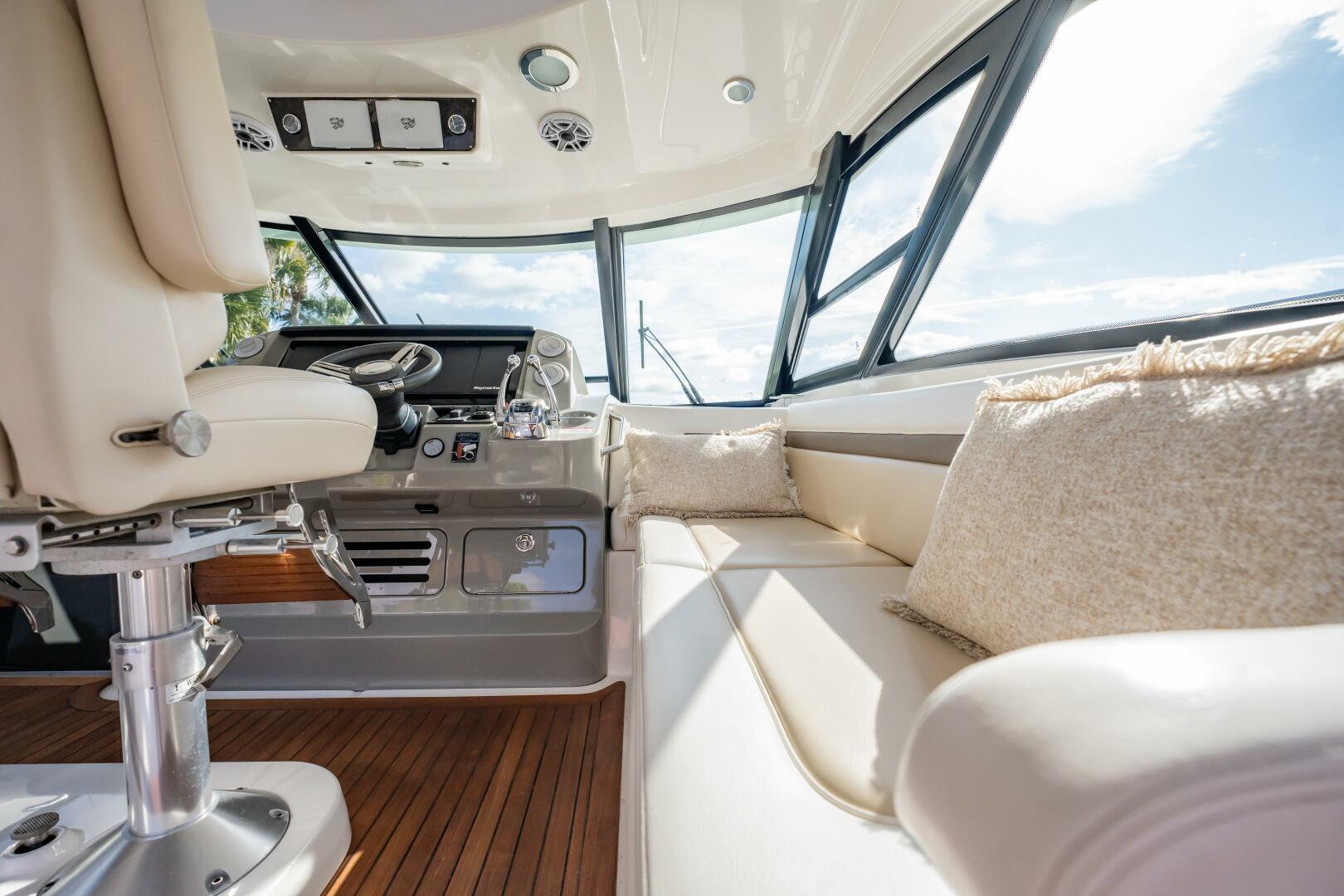 Sea Ray-540 Sundancer 2013-Time Out Vero Beach-Florida-United States-5072318 | Thumbnail