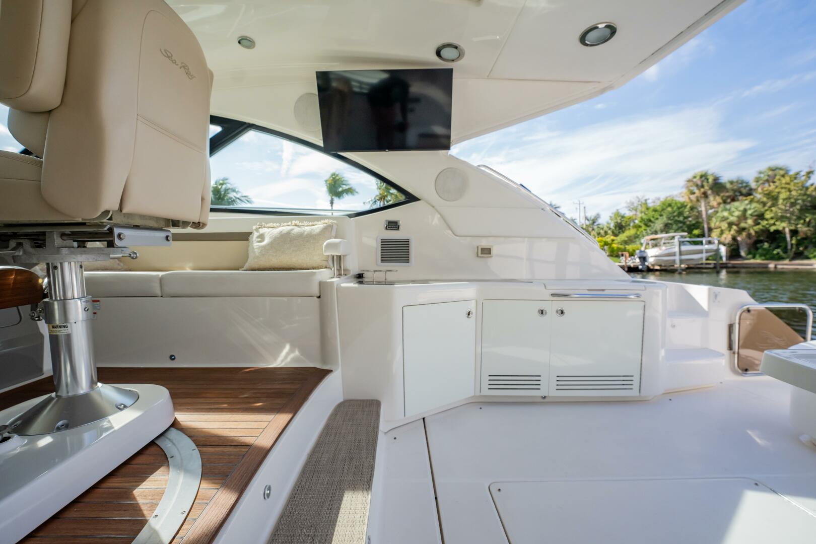 Sea Ray-540 Sundancer 2013-Time Out Vero Beach-Florida-United States-5072323 | Thumbnail