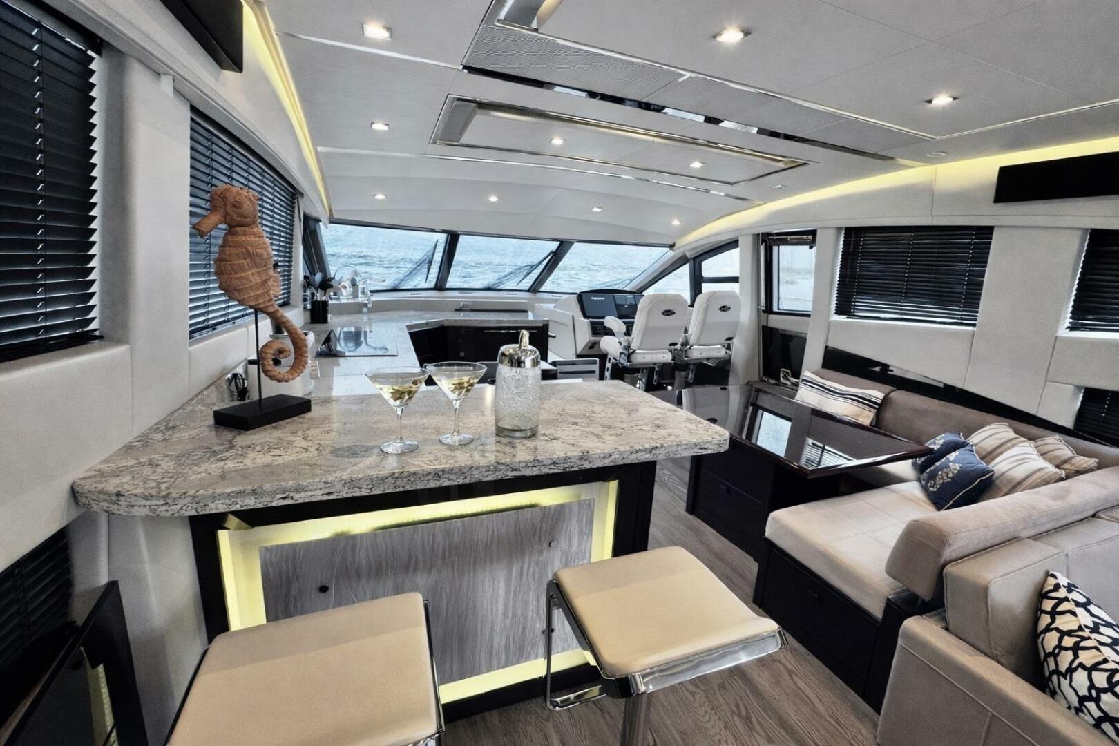 Sea Ray-L650 Fly 2018-Jeanne Rose Naples-Florida-United States-5926462 | Thumbnail