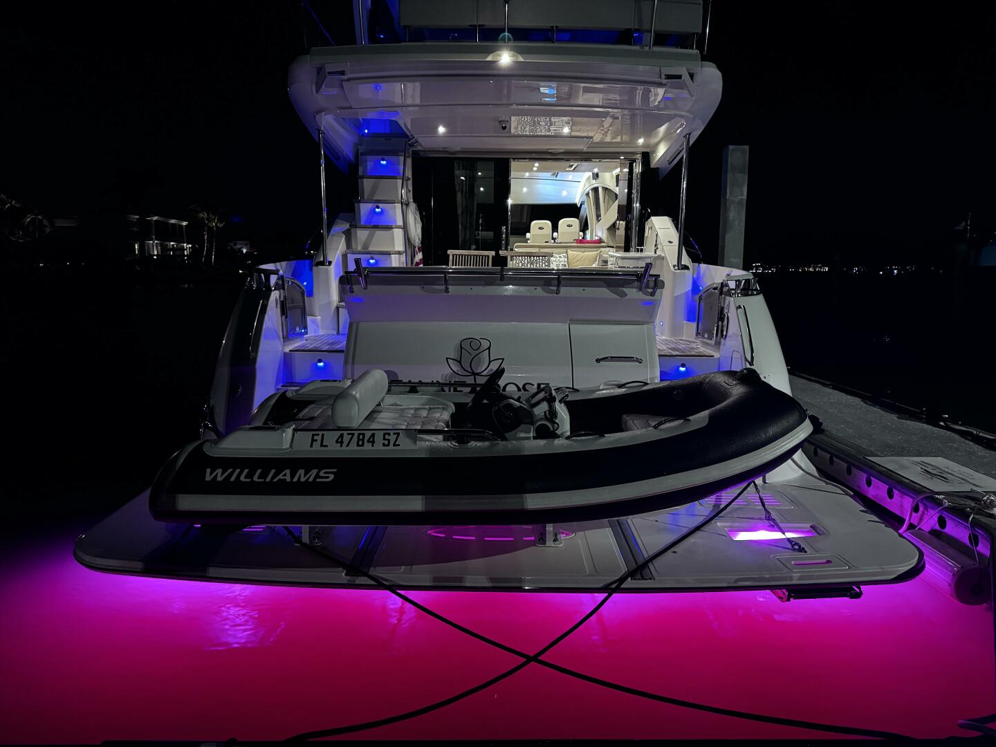 Sea Ray-L650 Fly 2018-Jeanne Rose Naples-Florida-United States-5926464 | Thumbnail