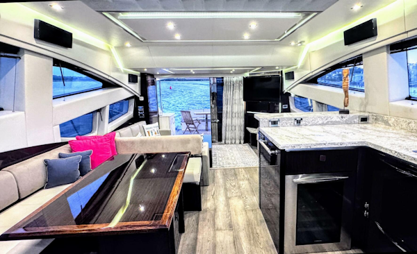 Sea Ray-L650 Fly 2018-Jeanne Rose Naples-Florida-United States-5926471