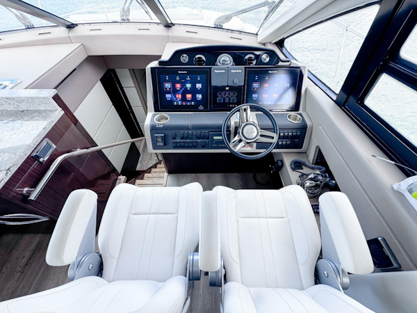 Sea Ray-L650 Fly 2018-Jeanne Rose Naples-Florida-United States-5949929