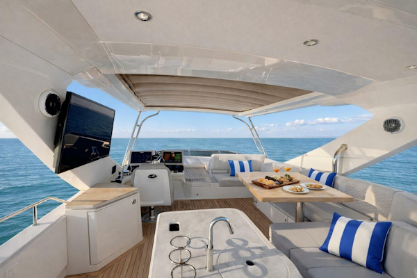 Sea Ray-L650 Fly 2018-Jeanne Rose Naples-Florida-United States-5926497