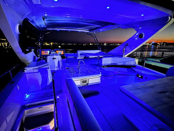 Sea Ray-L650 Fly 2018-Jeanne Rose Naples-Florida-United States-5926499