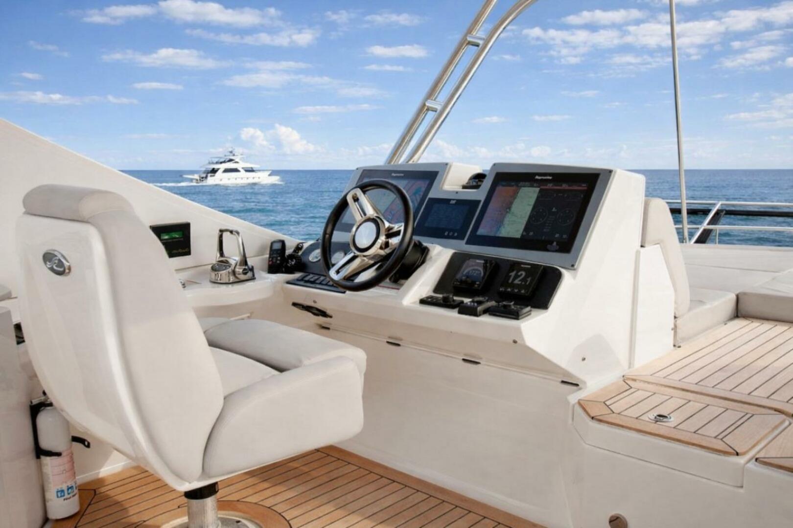 Sea Ray-L650 Fly 2018-Jeanne Rose Naples-Florida-United States-5926501 | Thumbnail