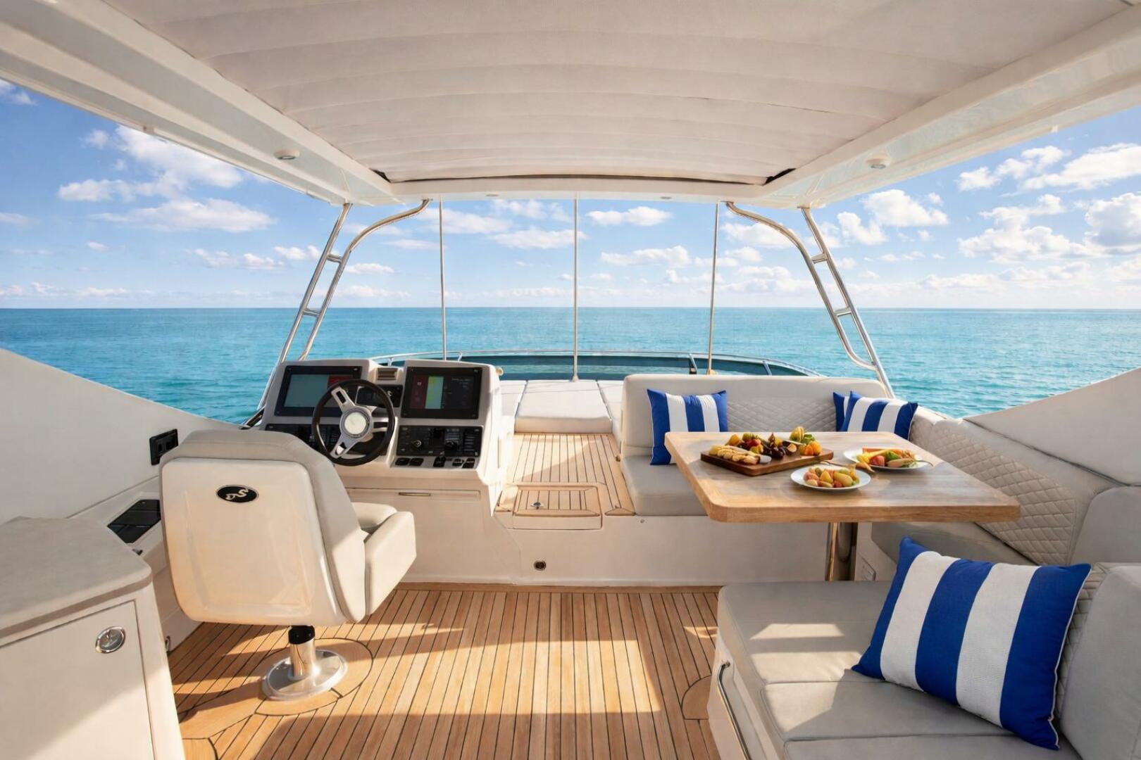 Sea Ray-L650 Fly 2018-Jeanne Rose Naples-Florida-United States-5926493 | Thumbnail