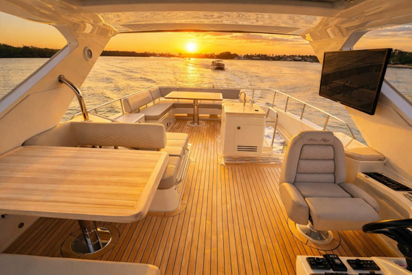 Sea Ray-L650 Fly 2018-Jeanne Rose Naples-Florida-United States-5926498