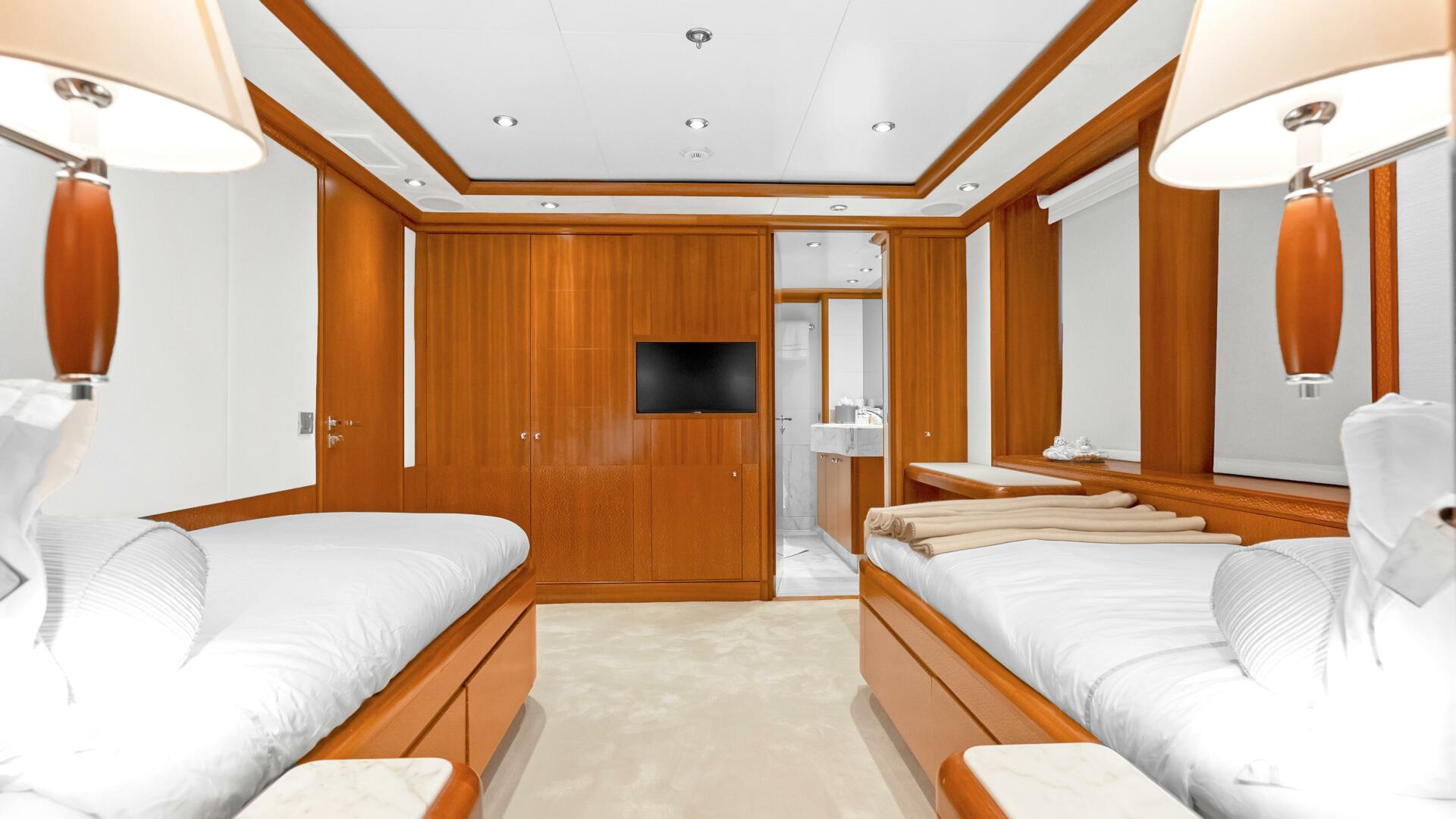 Royal Denship-Motor Yacht 2003-Unforgettable Fort Lauderdale-Florida-United States-5178567 | Thumbnail