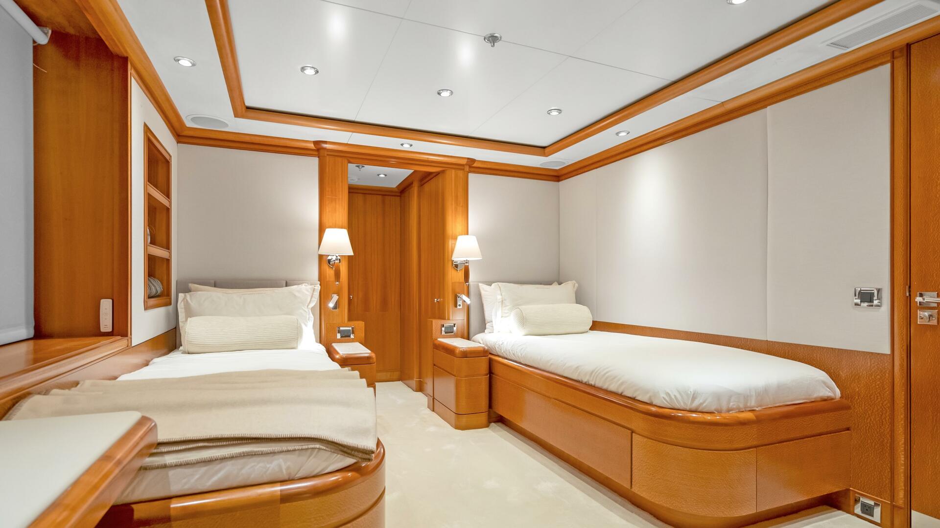 Royal Denship-Motor Yacht 2003-Unforgettable Fort Lauderdale-Florida-United States-5178570 | Thumbnail