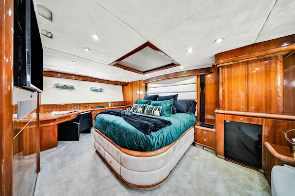 Sunseeker-94 Motor Yacht 2003-SO WHAT WHO CARES North Palm Beach-Florida-United States-2003 Sunseeker 150 GT  Master Cabin-5106183