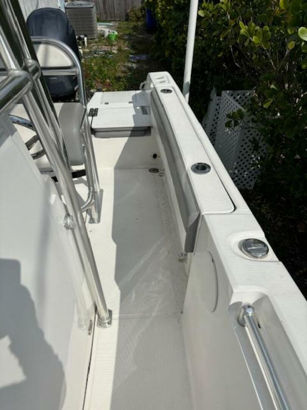 Release-208 RX 2016 -Stuart-2016 Release 208 RX boat interior with seating and rod holders.-5114927