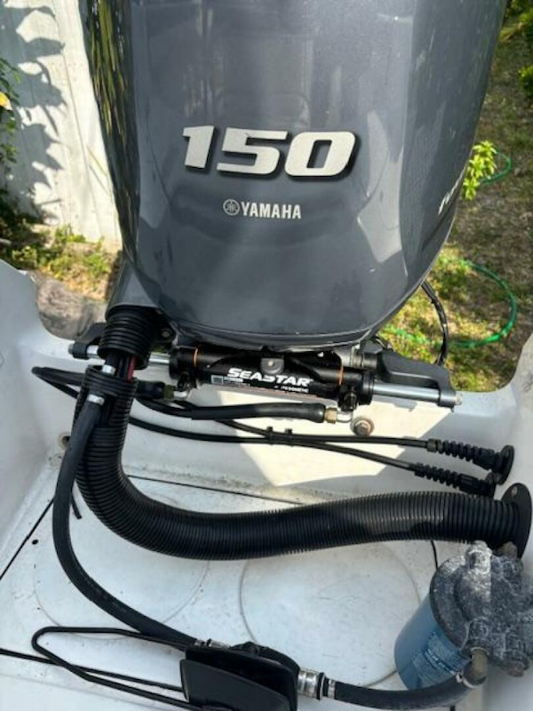 Release-208 RX 2016 -Stuart-Yamaha 150 outboard motor on a 2016 Release 208 RX boat with SeaStar hydraulic steering.-5114931