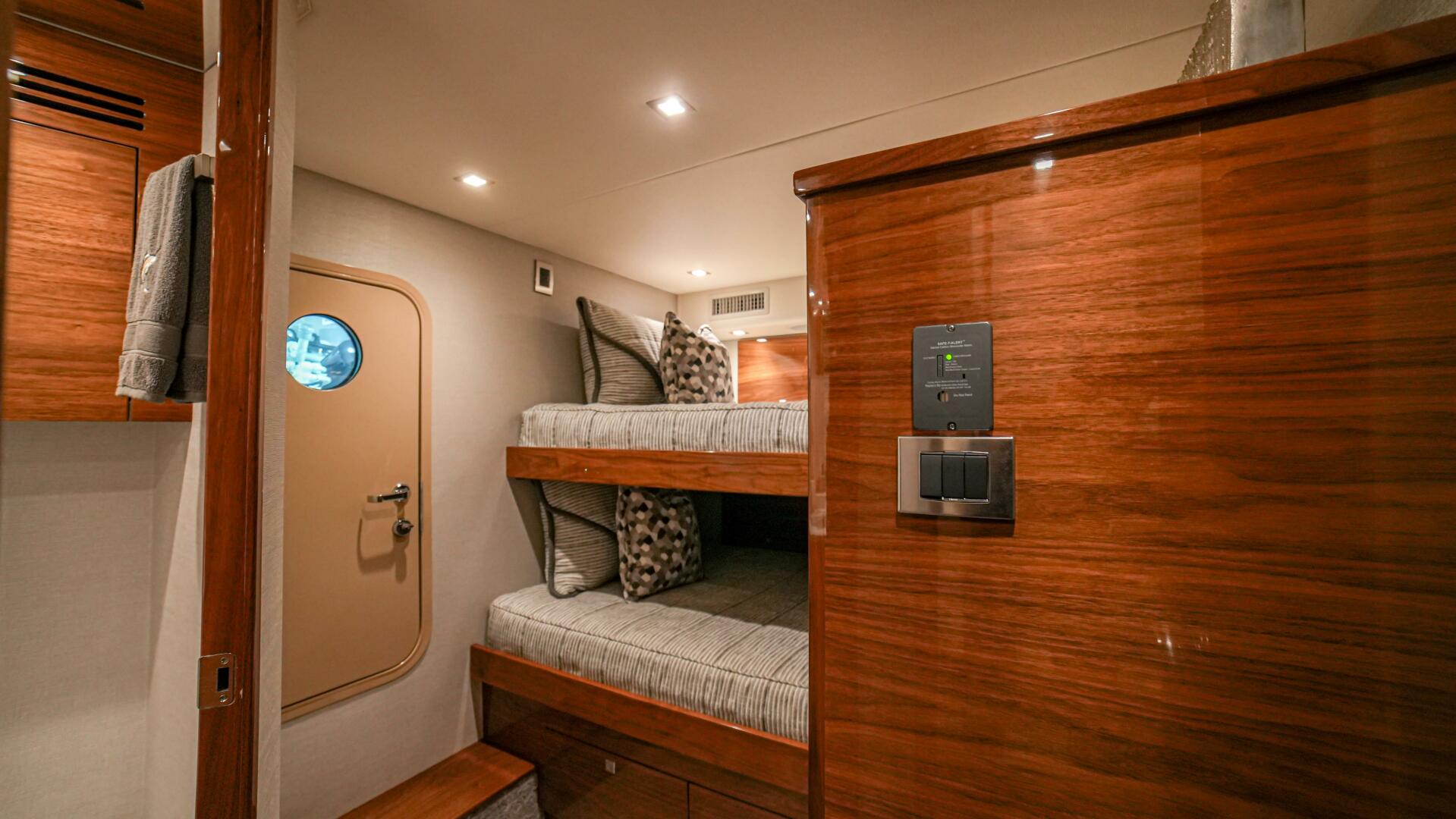 Viking-72 Convertible 2023-Free Spool Los Suenos-Costa Rica-2023 Viking 73 Convertible Free Spool-5122965 | Thumbnail